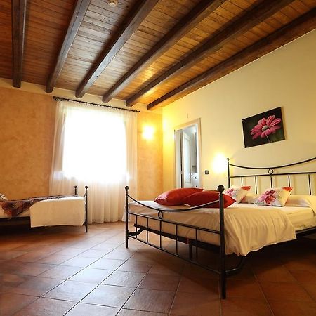 Agriturismo Creta Rossa Торре-Де-Руджеро Экстерьер фото