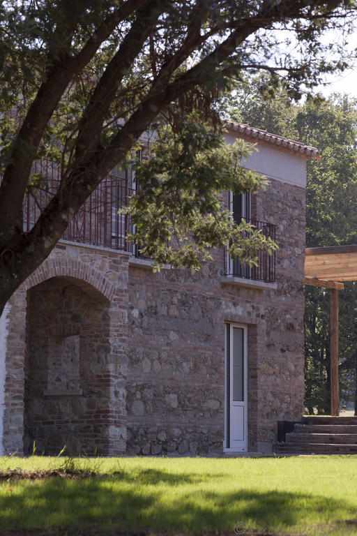 Agriturismo Creta Rossa Торре-Де-Руджеро Экстерьер фото