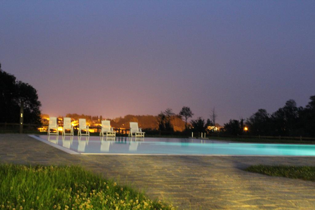 Agriturismo Creta Rossa Торре-Де-Руджеро Экстерьер фото