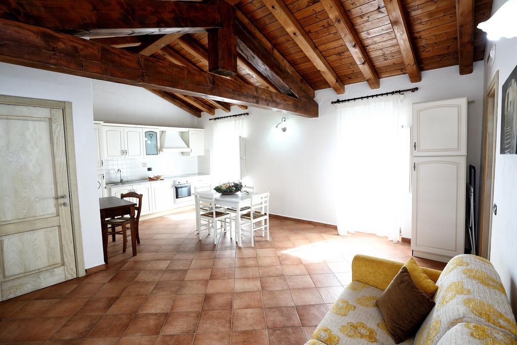 Agriturismo Creta Rossa Торре-Де-Руджеро Экстерьер фото