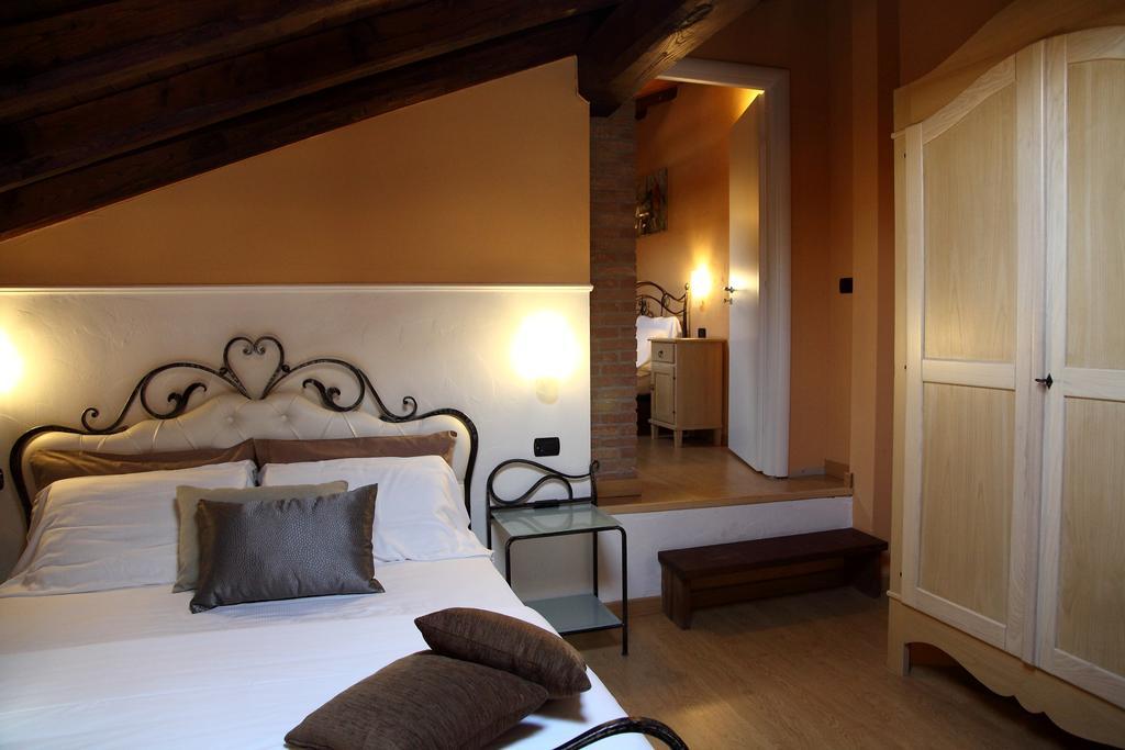 Agriturismo Creta Rossa Торре-Де-Руджеро Экстерьер фото