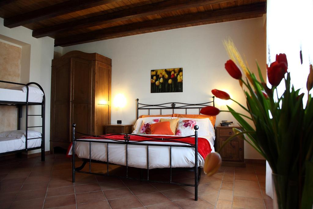 Agriturismo Creta Rossa Торре-Де-Руджеро Экстерьер фото